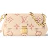 LOUIS VUITTON 최애 엠보싱 소가죽 만두 크로스백 레귤러 여성 L24*W9*H14cm