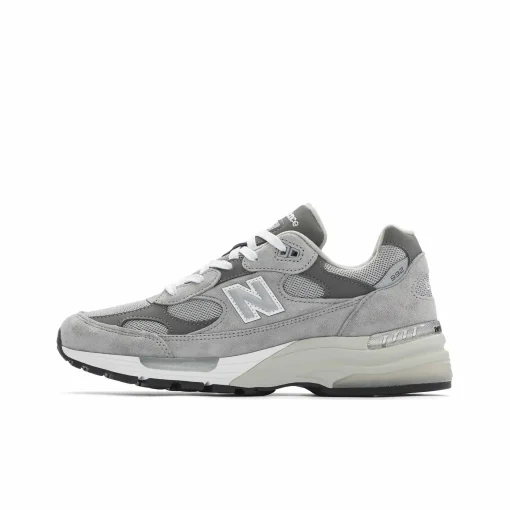 뉴발란스 992 메이드 인 USA 코어 그레이 실버 메탈릭 U992GR